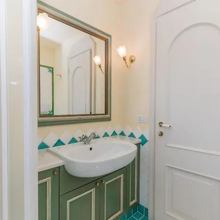 La Terrazza Sul Mare Apartmán *